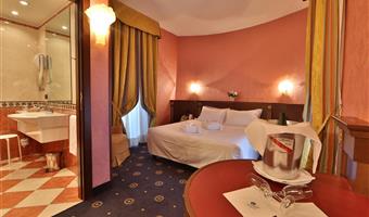1 lit queen size, non fumeur, suite junior