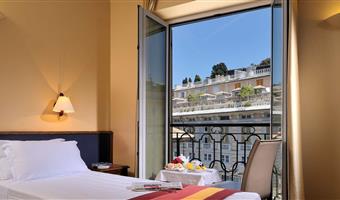 1 lit simple, non fumeur, chambre standard :, wi-fi gratuit, coffre-fort, bouilloire
