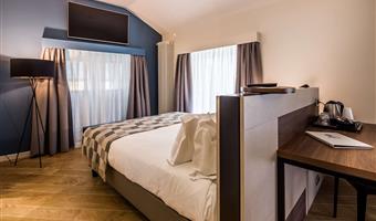 1 lit king size 1 lit simple, non fumeur, chambre familiale, un lit supplémentaire, wi-fi gratuit, coffre-fort, bouilloire