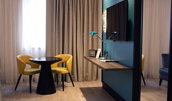 juniorsuite, 1 lit king size, non fumeur, chambre executive, divan, peignoir et chaussons