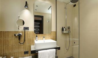 1 lit queen size, non fumeur, chambre executive, etage surélevé, salon, welcome minibar, divan, coffee machine