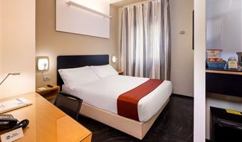 1 lit queen size, non fumeur, petite chambre doble