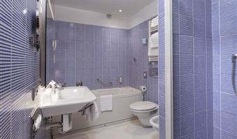 1 lit king size, junior suite, coin salon
