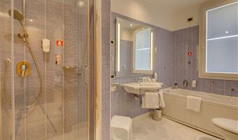 1 lit king size, junior suite, coin salon