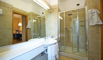 1 lit queen size, chambre superieure, terrasse, vue panoramique, wi-fi