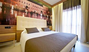 1 lit queen size, deluxe, balcon, machine à expresso, wi-fi