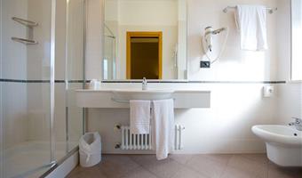 1 lit queen size, deluxe, balcon, machine à expresso, wi-fi