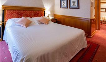 1 lit queen size, chambre de luxe