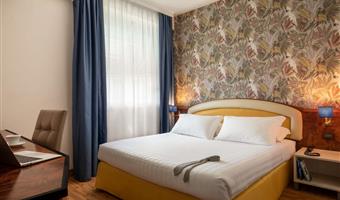 1 lit queen size, chambre d'affaires