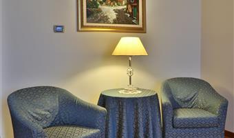 1 lit queen size, chambre executive, peignoirs et chaussons, serviette