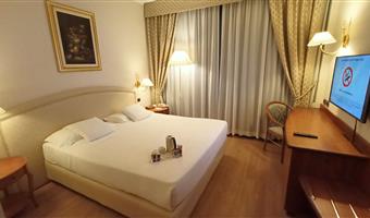 1 lit queen size, chambre standard, salle de bain avec douche
