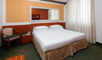 1 lit queen size, economy