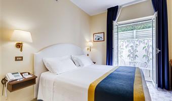 1 lit queen size, chambre à petit prix
