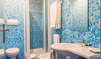 1 lit king size, chambre superieure, insonorisé, wi-fi gratuit