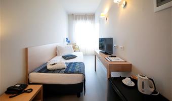 1 lit simple, non fumeur, chambre standard , accès gratuit à internet wireless
