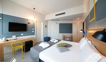1 lit king size, non fumeur, chambre supérieure, nécessaire de toilette vip, peignoirs et chaussons, accès gratuit à internet wireless