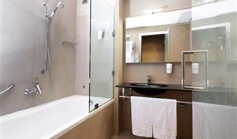 1 lit king size 1 lit simple pour enfants uniquement, chambre standard