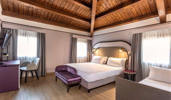 1 lit king size, chambre non-fumeurs, chambre supérieure, canapé-lit simple
