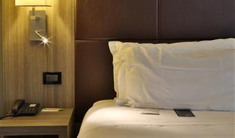 1 lit king size, 1 lit supplémentaire, chambre triple