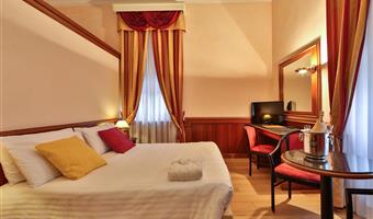 1 lit queen size et 1 lit simple, chambre superieure, salon, wi-fi haut débit, coffre-fort, bouilloire