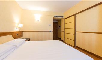 1 lit king size, chambre classique