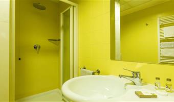 2 lits simples, chambre classique