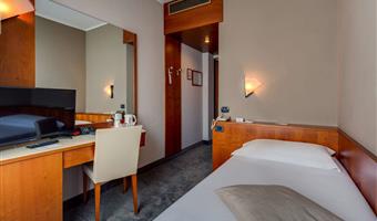 1 lit simple, non fumeur, chambre classique, petite chambre, chambre individuelle