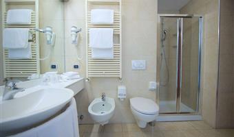 2 lits simples, chambre standard, 14 m², chaînes sky, wi-fi, cafetière/théière, chambres non-fumeurs