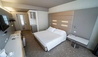 1 lit double queen size, chambre standard, 16 m², chambre non-fumeurs, insonorisation, wi-fi