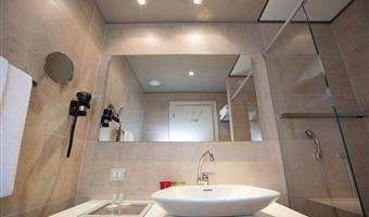 1 lit double queen size, chambre standard, 16 m², chambre non-fumeurs, insonorisation, wi-fi