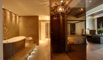 1 lit king size, suite, penthouse, canapé-lit, lit à baldaquin, coin salle à manger, wi-fi