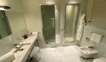 1 lit king size, junior suite, chambre executive, canapé-lit, wi-fi, douche, hammam