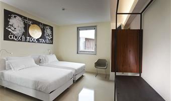 1 lit king size et 1 lit simple pour un enfant jusqu'à 12 ans, chambres non-fumeurs, chambre standard, douche