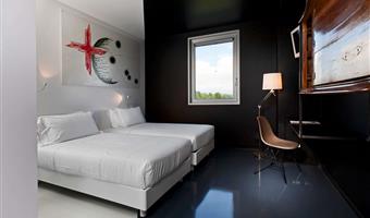 1 lit king size, non fumeur, chambre superieure, minibar gratuit, peignoir et chaussons