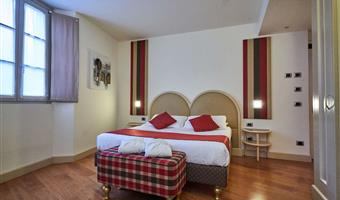 1 lit queen size, non fumeur, chambre supérieure, bain tourbillon et douche, convertible en deux lits simples