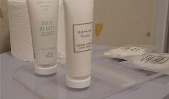 1 lit queen size et 1 lit simple, non fumeur, chambre confort, convertible en deux lits simples