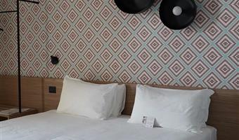 1 lit queen size et 1 lit simple, non fumeur, chambre confort, convertible en deux lits simples