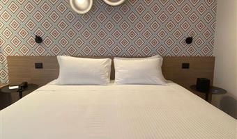 1 lit king size 1 lit simple, non fumeur, chambre supérieure, deux chambres