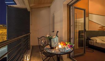 1 lit queen size, non fumeur, chambre familiale, deux canapés-lits pour 1, balcon
