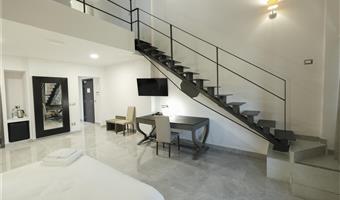 1 lit king size 3 lits simples, non fumeur, chambre familiale