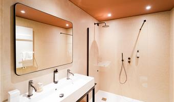 1 lit queen size, non fumeur, chambre supérieure, patio, vue sur le jardin