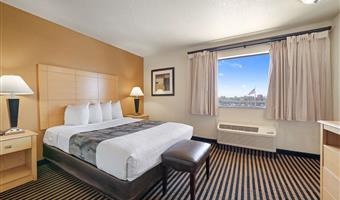 suite -2 letti queen size, due televisori, camera grande, microonde e frigorifero, cassaforte, camere non fumatori, colazione completa