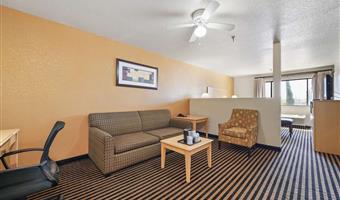 suite -1 letto king size, camera grande, scrivania business, divano letto, camere non fumatori, colazione completa