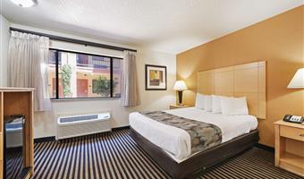 suite -1 letto queen size, ad angolo deluxe in camera, camera grande, microonde e frigorifero, cassaforte, camere non fumatori, colazione completa