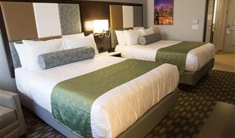 accessibile - 2 letto queen size, strutture per ospiti disabili, bathtub, scrivania, microonde e frigorifero, collegamento wi-fi, camere non fumatori