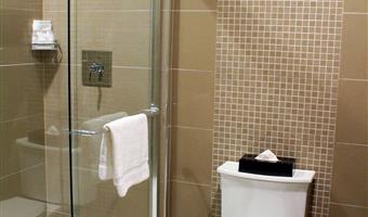 accessibile - 2 letto queen size, strutture per ospiti disabili, bathtub, scrivania, microonde e frigorifero, collegamento wi-fi, camere non fumatori