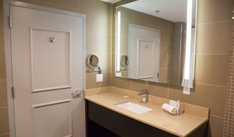 accessibile - suite con 1 letto king size, strutture per ospiti disabili, doccia per disabili, divano letto, soggiorno separato, microonde e frigorifero, camere non fumatori