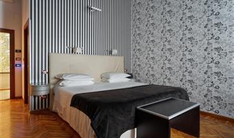 1 letto matrimoniale queen size, 1 divano letto singolo, camera tripla colazione completa