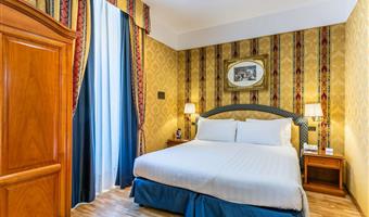 1 letto matrimoniale king size, camere non fumatori, camera comfort, divano letto per 1, bollitore per tè e caffè, ciabattine, wi-fi, shopping card