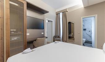 suite - 1 letto king, 2 letti singoli, camera per famiglie, due camere da letto
